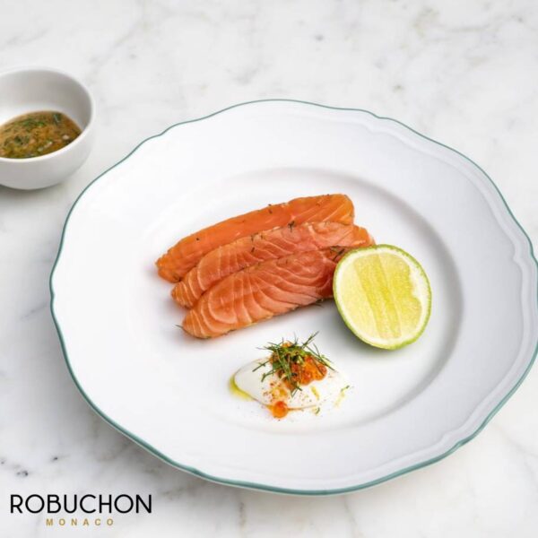 SALMON GRAVLAX WITH MUSTARD SAUCE & DILL